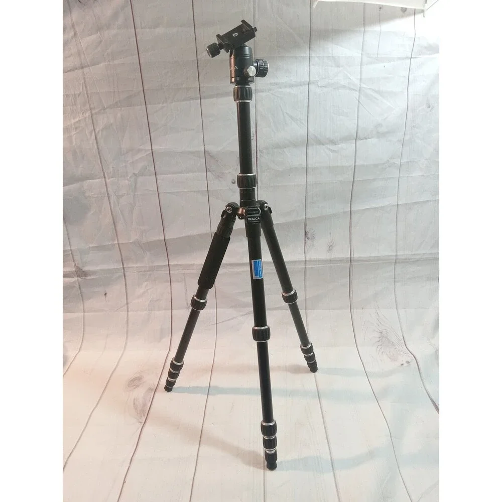 Dolica Proline Professional Reversible Tripod
